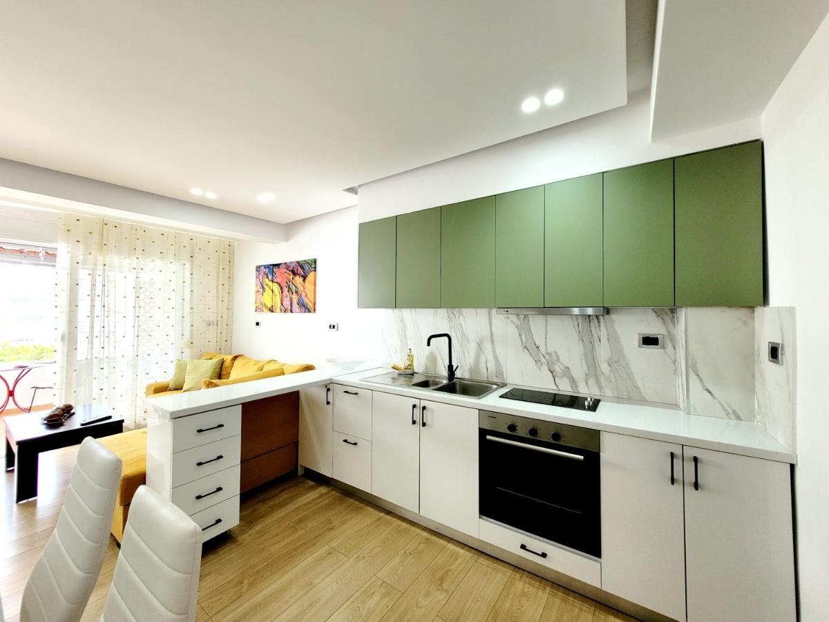 Loi Apartment Sarande Exterior photo