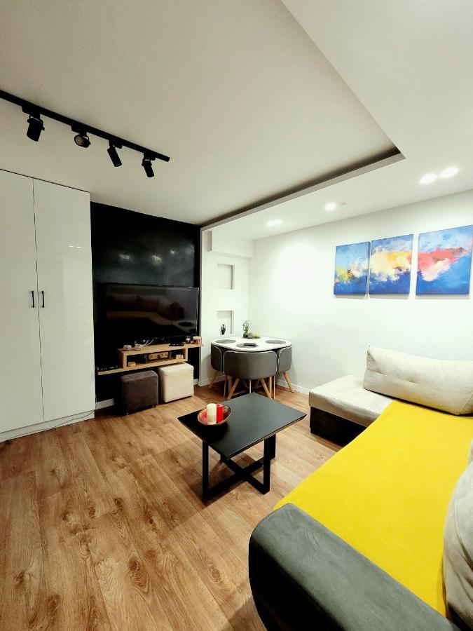 Loi Apartment Sarande Exterior photo