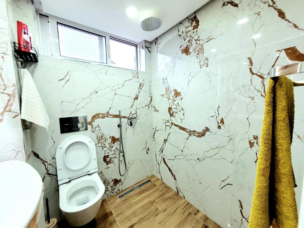Loi Apartment Sarande Exterior photo